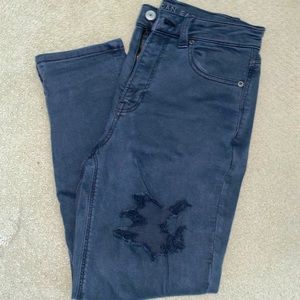 American Eagle Ripped Mom Jean